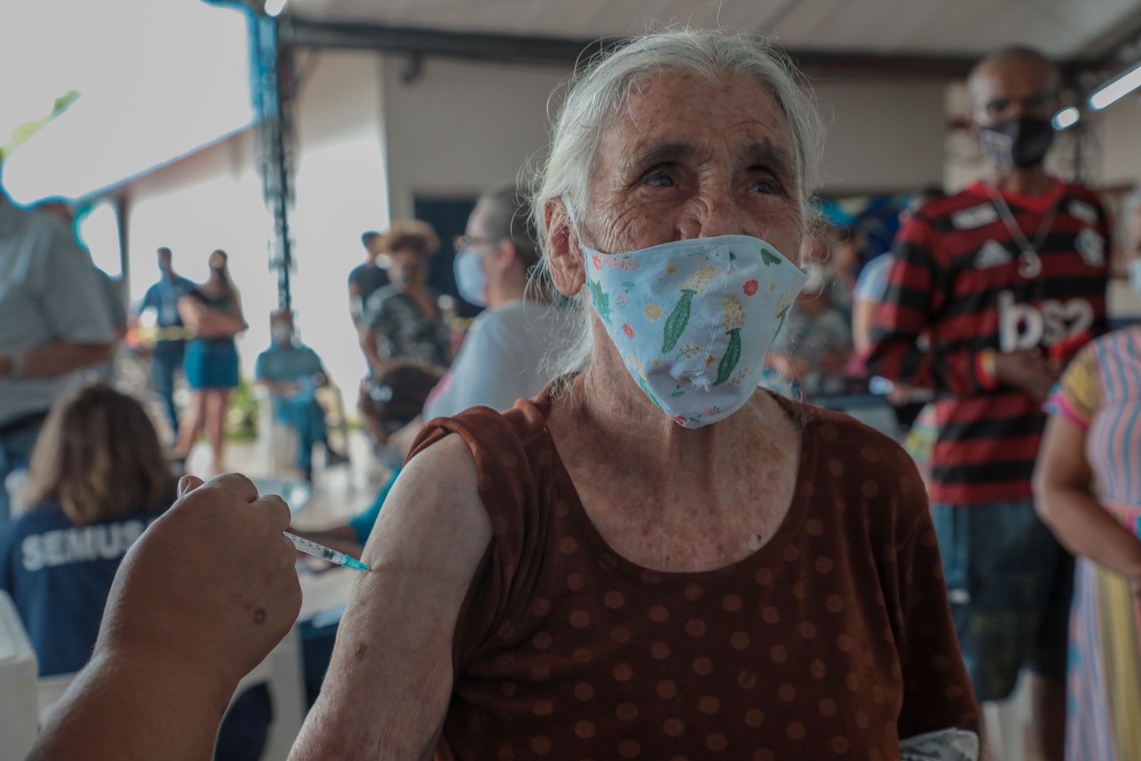 Segunda dose para idosos com mais de 80 anos segue na próxima semana